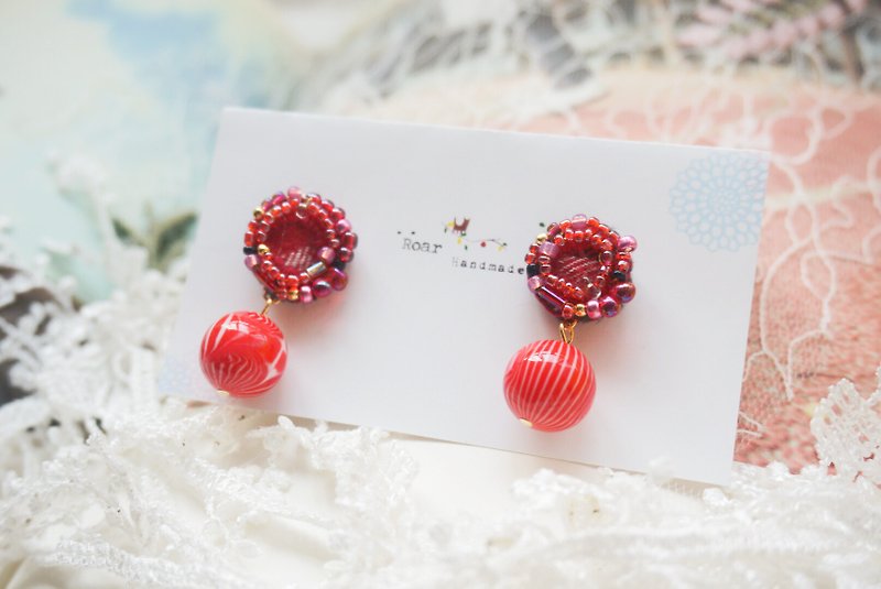 Handmade Earrings, Embroidery Earrings, Cotton  - ต่างหู - ผ้าฝ้าย/ผ้าลินิน สีแดง