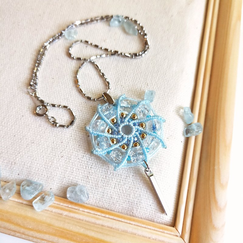 N006-Hand-woven windmill necklace ice cracked beads blue crystal windmill - Necklaces - Nylon Blue