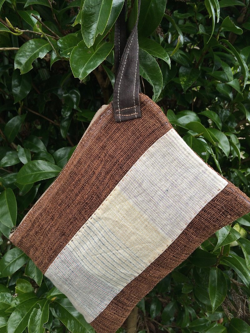 Hand-woven hemp handbag - อื่นๆ - ผ้าฝ้าย/ผ้าลินิน สีนำ้ตาล