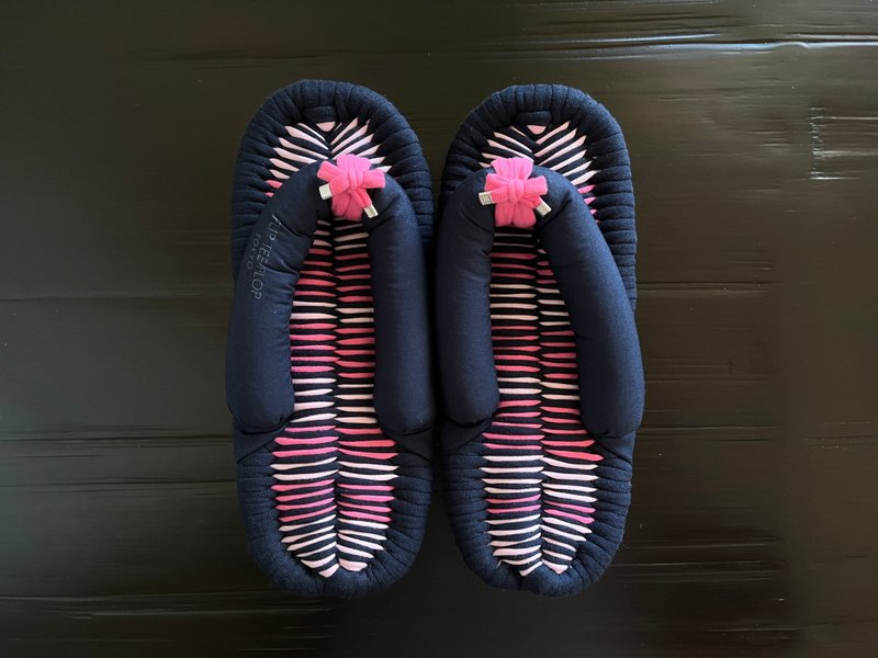 [FLIP TEE FLOP] 24cm Cloth Sandals, Navy and Pink (2 colors) [No.318] - รองเท้าแตะในบ้าน - ผ้าฝ้าย/ผ้าลินิน สึชมพู