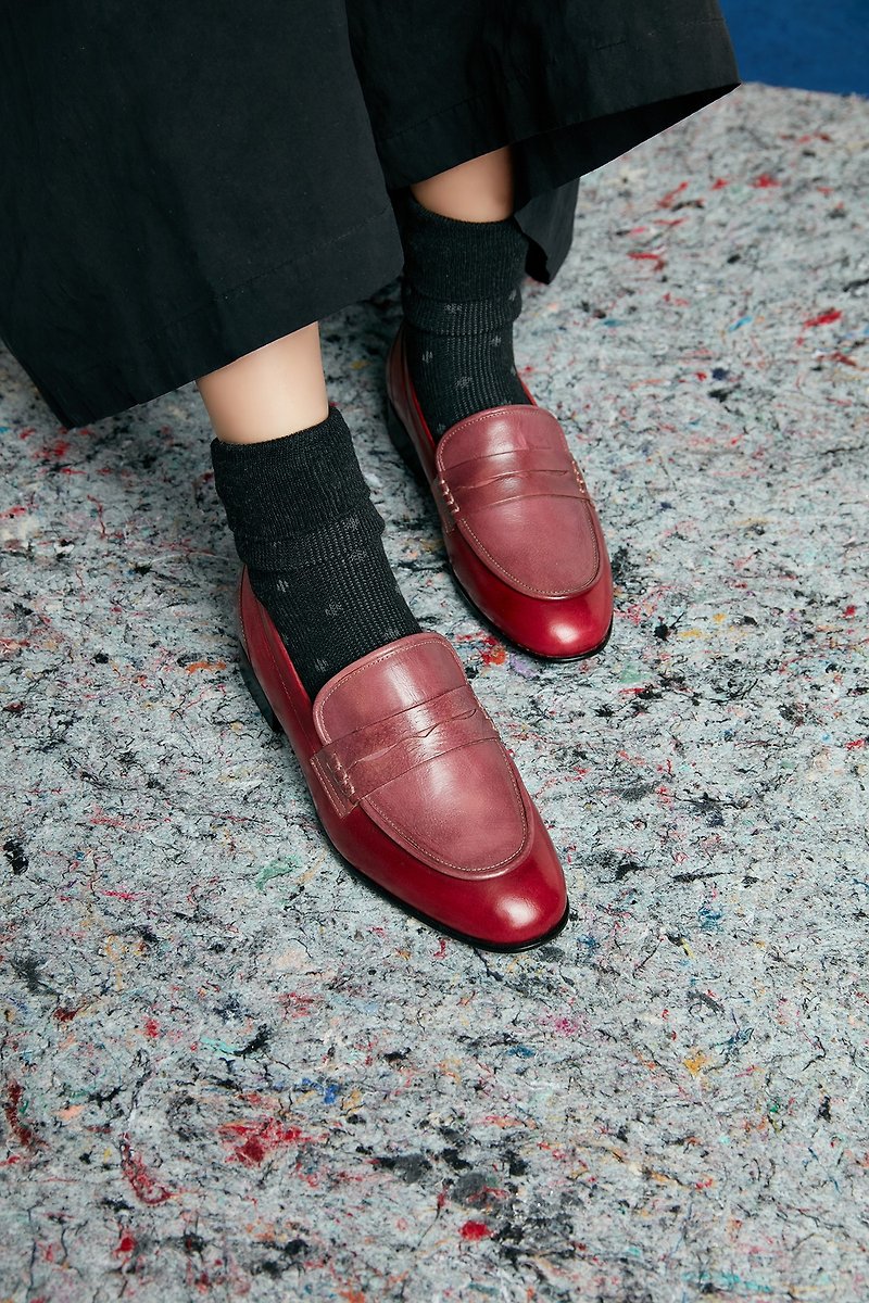 HTHREE Penny Loafers / Lavender & Pomegranate Red / Penny Loafers - รองเท้าอ็อกฟอร์ดผู้หญิง - หนังแท้ สีแดง