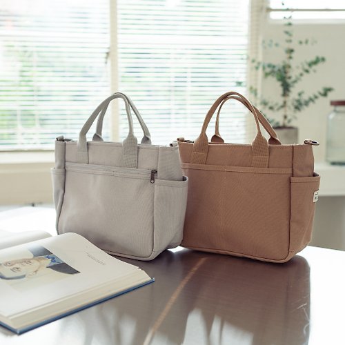 Canvas Stiff Magnetic Buckle Messenger Bag (Crossbody Bag) - Shop YI FAN  CANVAS BAGS Messenger Bags & Sling Bags - Pinkoi