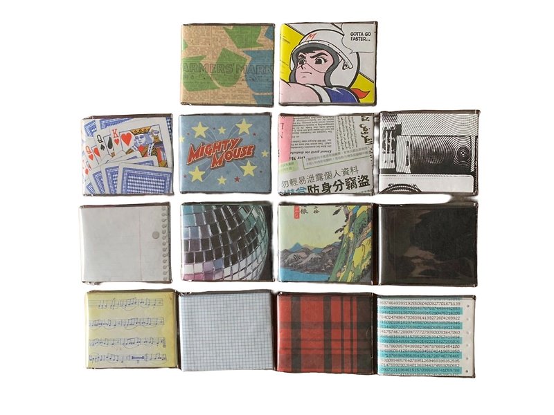 Mighty Wallet(R) paper wallet (simple packaging - random delivery of styles)