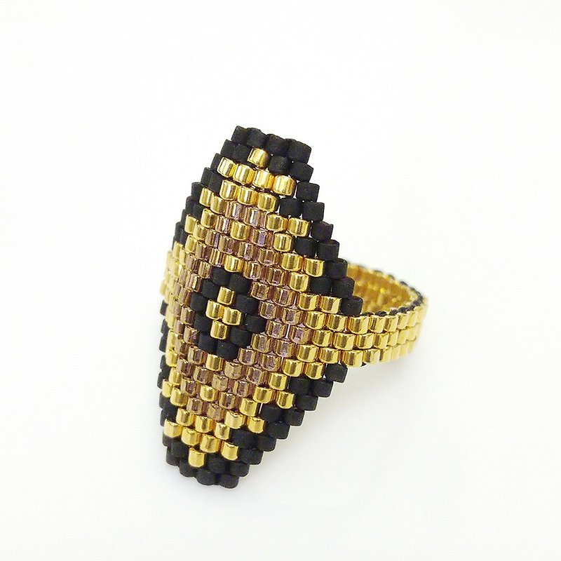Black and Gold Ring, Hexagon Ring, Luxe OOAK Ring, Spanish, Egyptian Style, Geometric Ring, Beaded Hexagon, Baroque - แหวนทั่วไป - แก้ว สีทอง