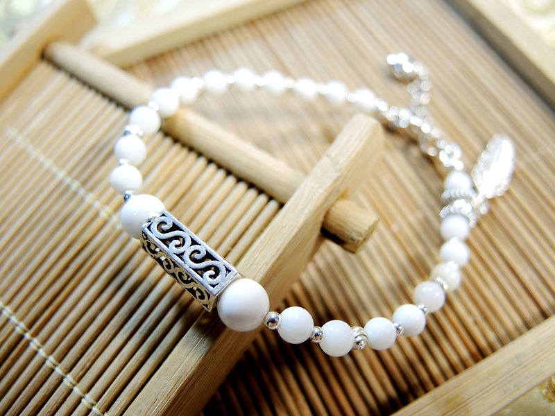 《Zen 禪》純淨硨磲羽毛古典風925銀手鍊 - 手鍊/手鐲 - 寶石 白色