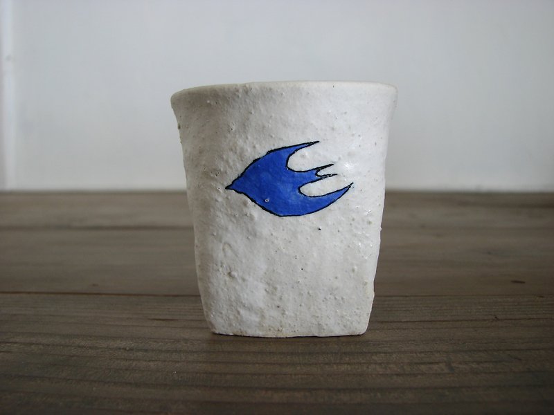 Blue Bird and the Moon Demikappu - Mugs - Pottery White