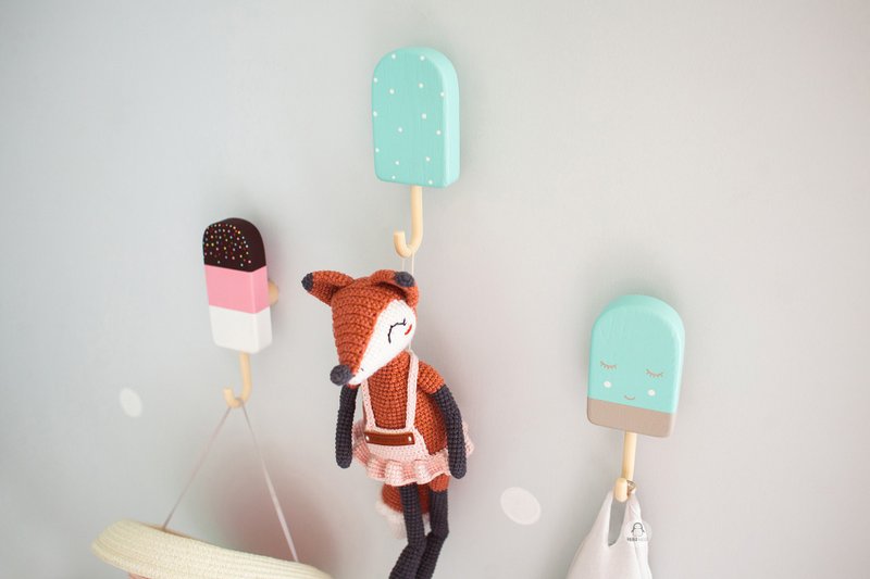 Ice cream wall hooks for nursery for clothes and towels, coat rack, Wall Decor - 兒童家具 - 木頭 