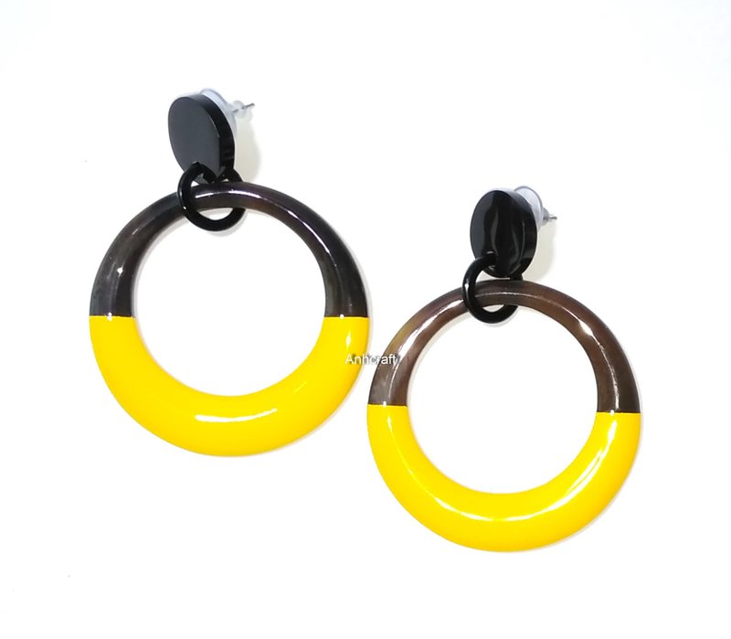 Exquisite Earrings Handmade from Buffalo Horn with Yellow Color Lacquer Painted - 耳環/耳夾/耳骨夾 - 環保材質 黃色