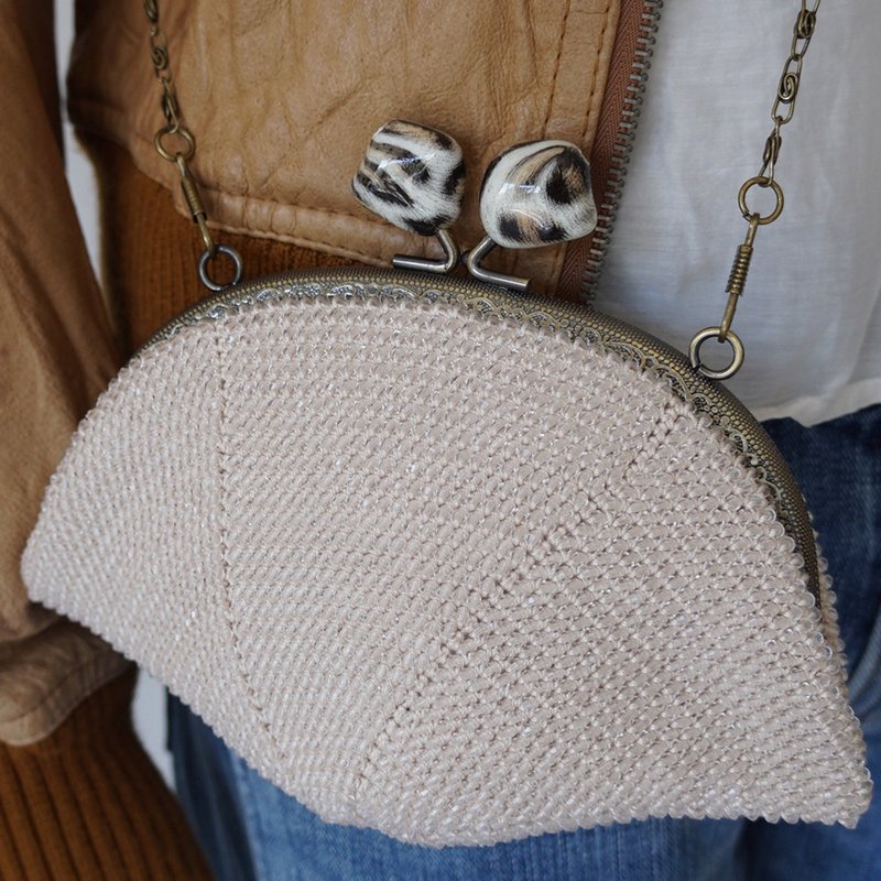 Ba-ba handmade  Acrylic beads crochet petit bag No.1924 - 手提包/手提袋 - 其他材質 咖啡色