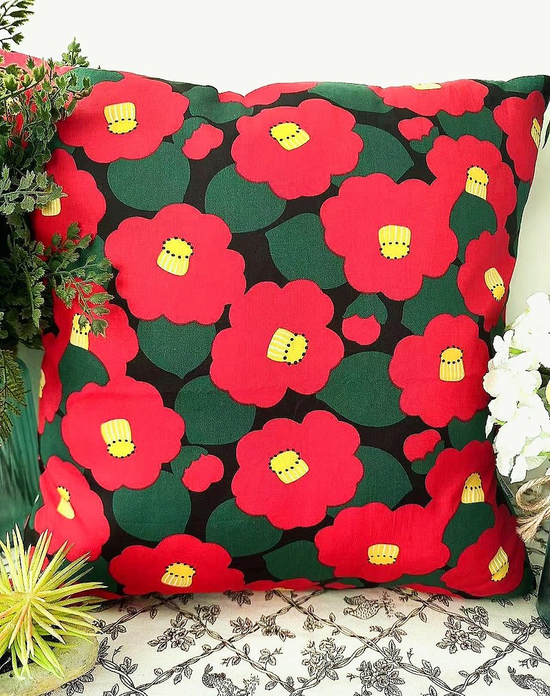 Nordic style red flower and green leaf pillow cushion cushion pillow case - หมอน - ผ้าฝ้าย/ผ้าลินิน ขาว