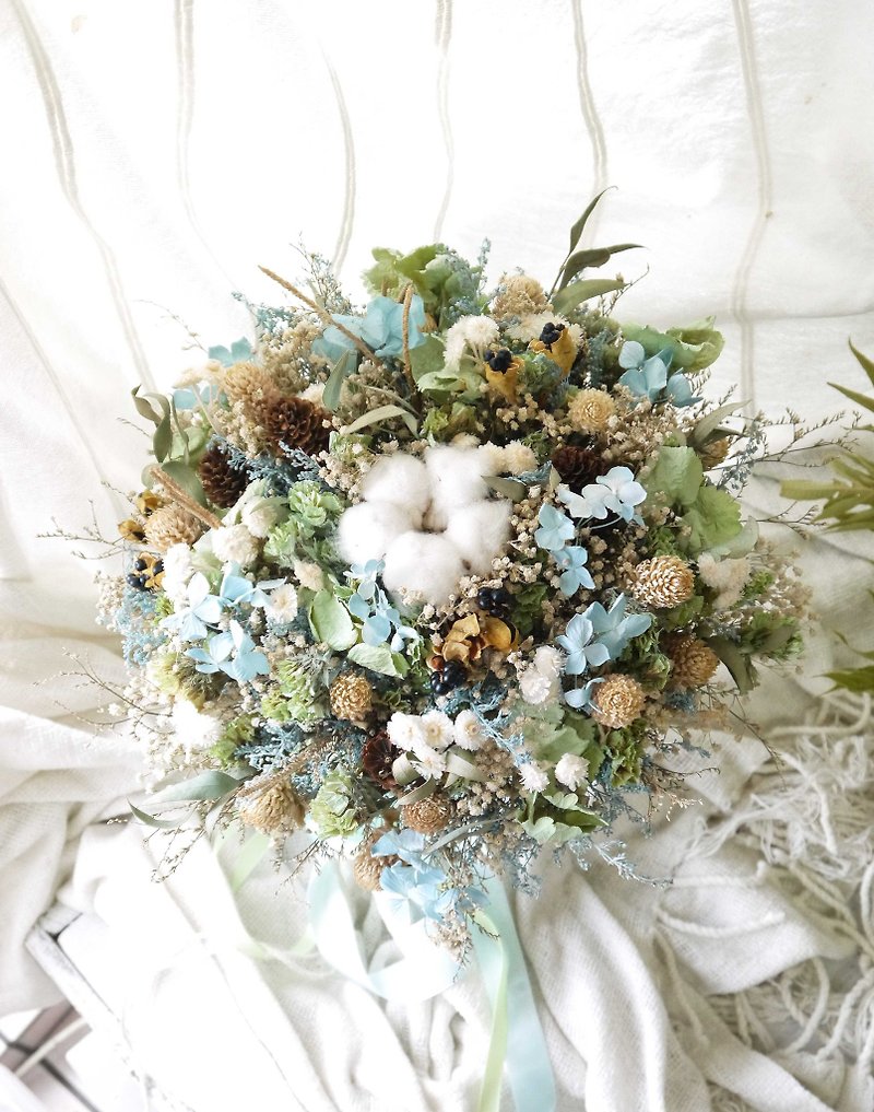 Cool breeze. Cool breeze blue color. Bridal bouquet. Wedding. Valentine's Day first choice. - Dried Flowers & Bouquets - Plants & Flowers Blue