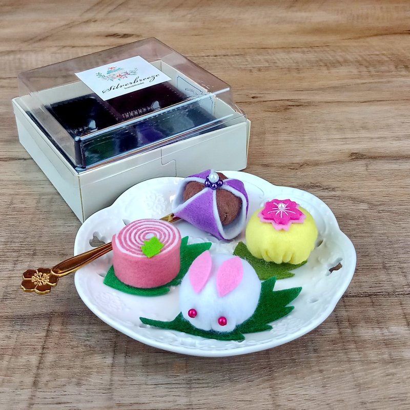 Cute handmade non-woven Japanese wagashi pastry gift box - ของเล่นเด็ก - วัสดุอื่นๆ ขาว