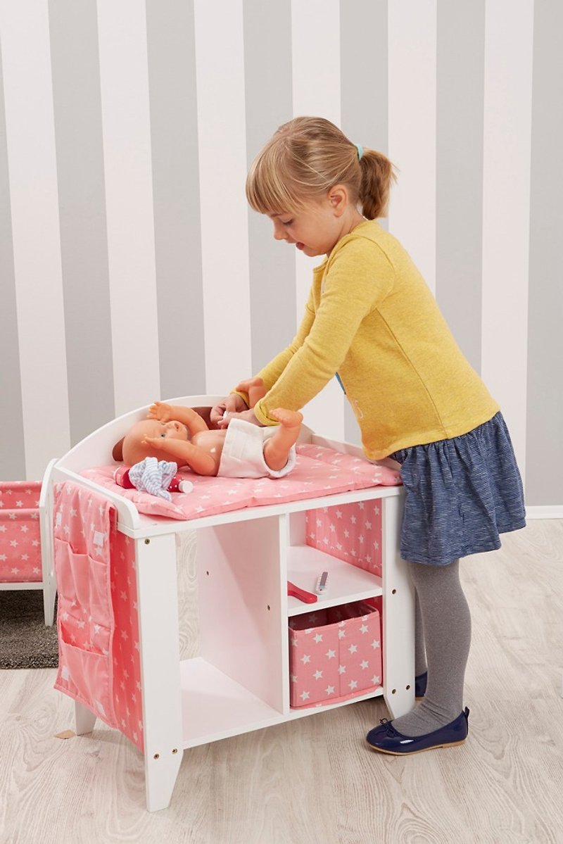 妹妹愛娃娃。木製尿布檯 - 寶寶/兒童玩具/玩偶 - 木頭 