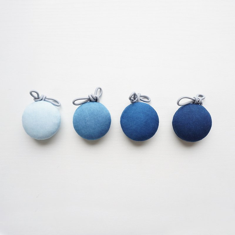 S.A x Blue Macaron 藍染藍色馬卡龍髮圈/吊飾 - 髮飾 - 棉．麻 藍色