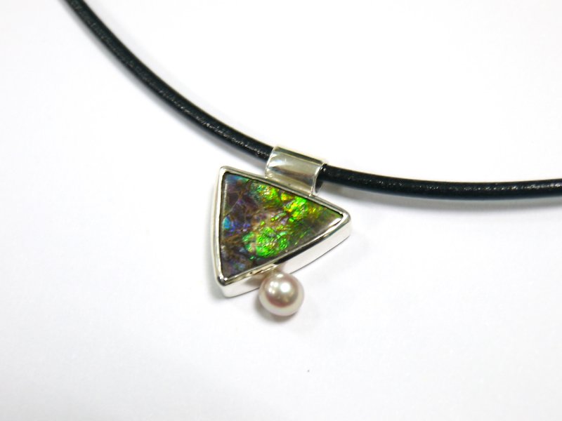 Canadian color class stone Ammolite-925 sterling silver bag set necklace - blue purple green triangle pendant - Necklaces - Other Metals Green