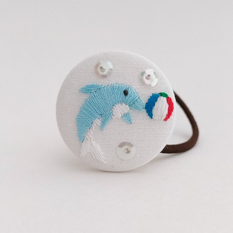 ジャンプイルカの刺繍ヘアゴム - 髮夾/髮圈 - 棉．麻 藍色