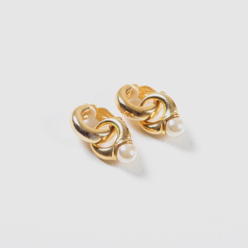 [Egg Plant Vintage] Draped Bead Ring Retro Clip-On Antique Earrings - ต่างหู - โลหะ สีทอง