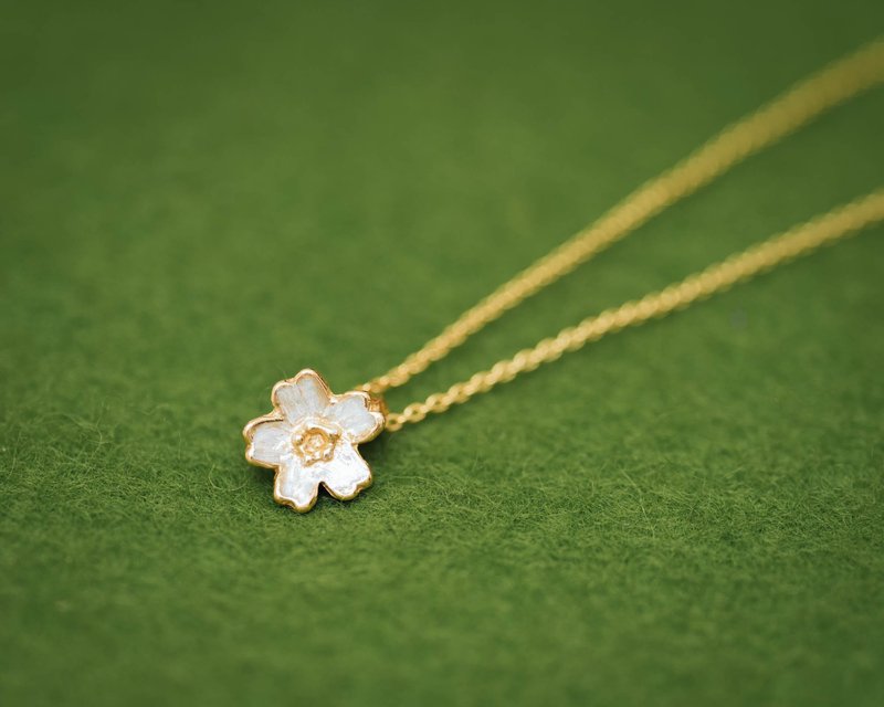 Sakura necklace - Cherry blossom - Japanese jewelry - Japanese flower - Bridal - Necklaces - Silver Gold