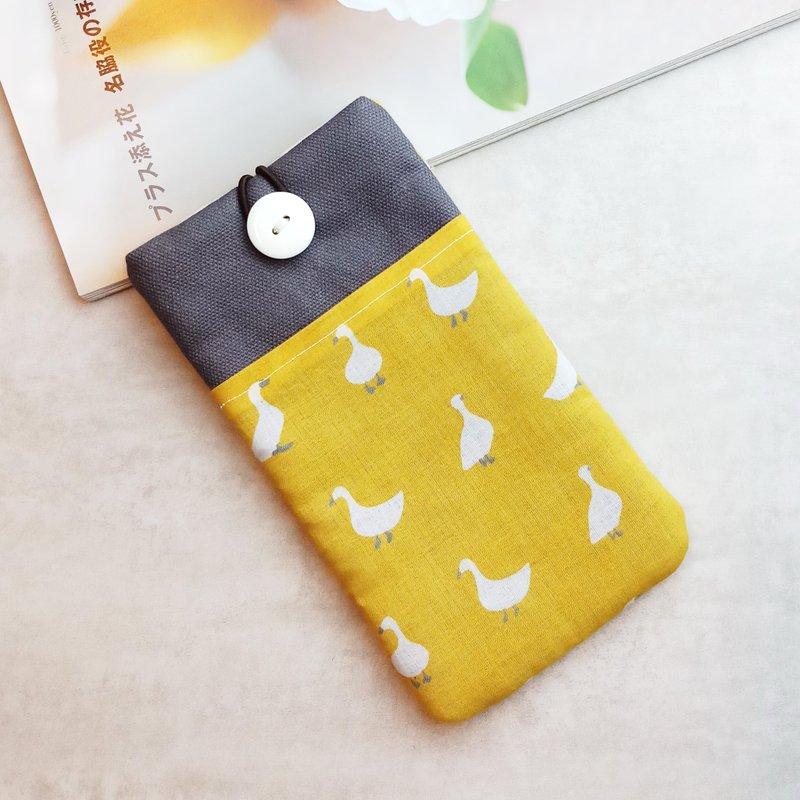 iPhone sleeve, Samsung Galaxy Note 8 case, cell phone pouch, iPod sleeve (P-277) - เคส/ซองมือถือ - ผ้าฝ้าย/ผ้าลินิน สีเหลือง