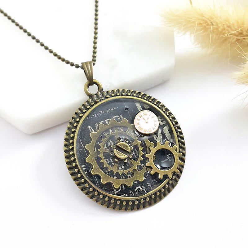 Steampunk x clock gear x handmade vintage long necklace - Long Necklaces - Paper Brown
