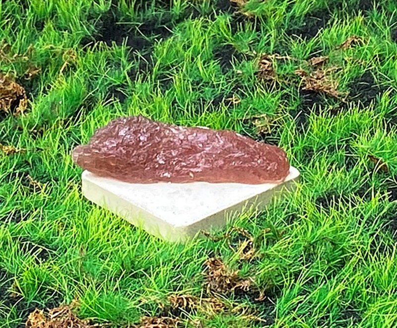 Energy Decoration-Natural ruddy strawberry crystal rough stone, which promotes marriage and popularity, helps your business to ship quickly. - ของวางตกแต่ง - คริสตัล สีแดง