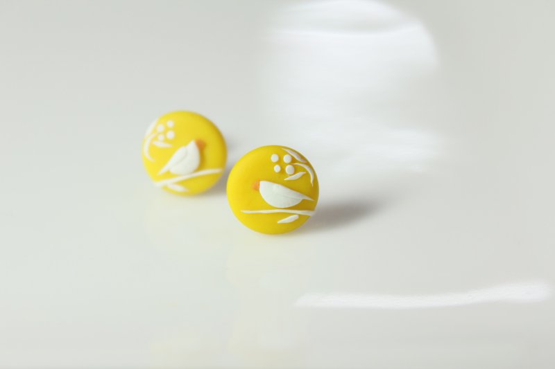 枝上鳥 - 耳環/耳夾 - 其他材質 黃色