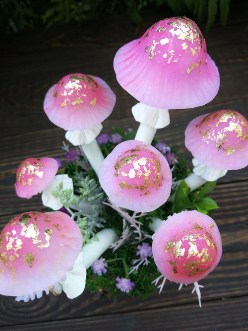 pink mushroom lamp consisting of pink LED mushrooms