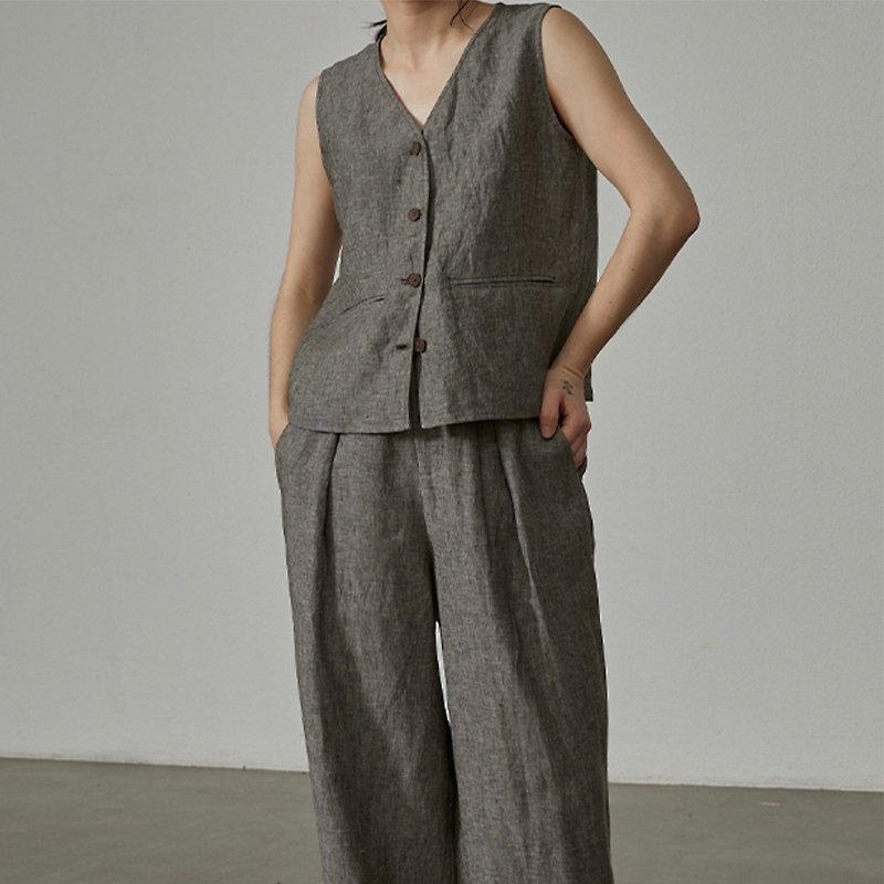 Literary retro yarn-dyed linen matte texture V-neck vest - Women's Vests - Other Materials Gray