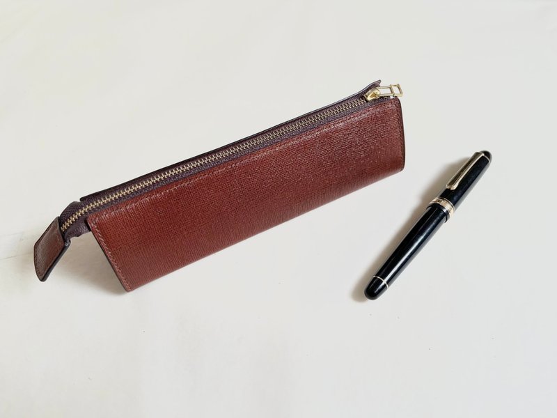 [Handmade in Japan] Cowhide leather pen case - Pencil Cases - Genuine Leather Brown