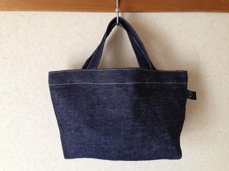 Denim linen tote bag (S) - กระเป๋าถือ - ผ้าฝ้าย/ผ้าลินิน สีน้ำเงิน