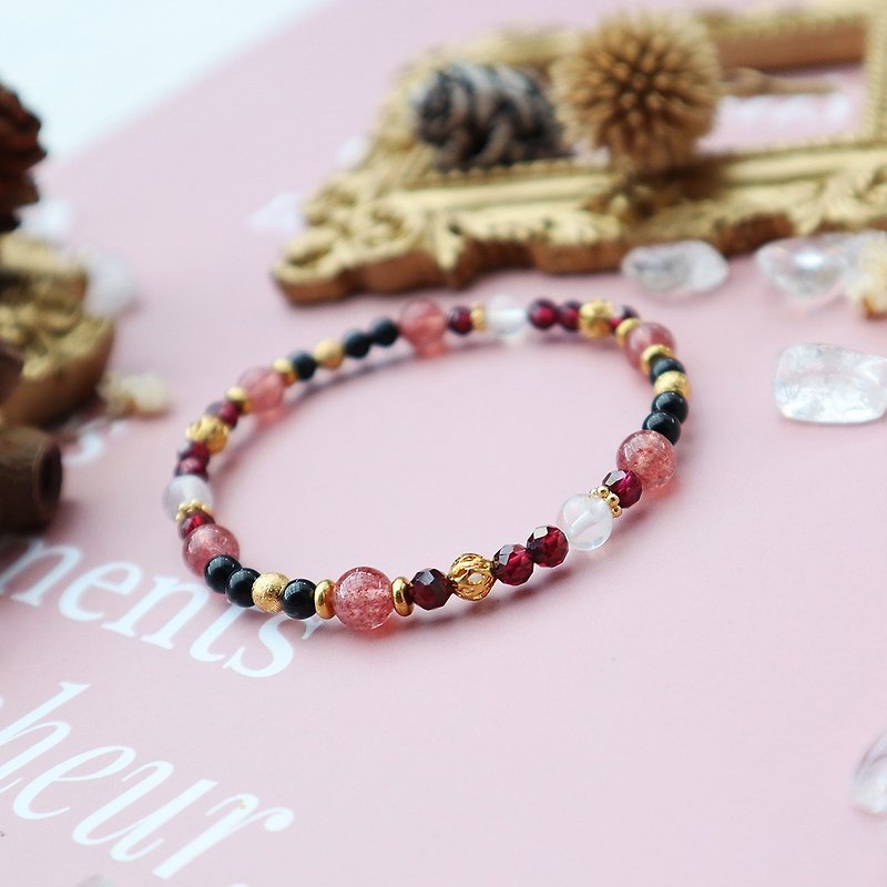 Strawberry Crystal x Black Tourmaline x Red Bronze Natural Stone Crystal Bracelet - สร้อยข้อมือ - คริสตัล หลากหลายสี