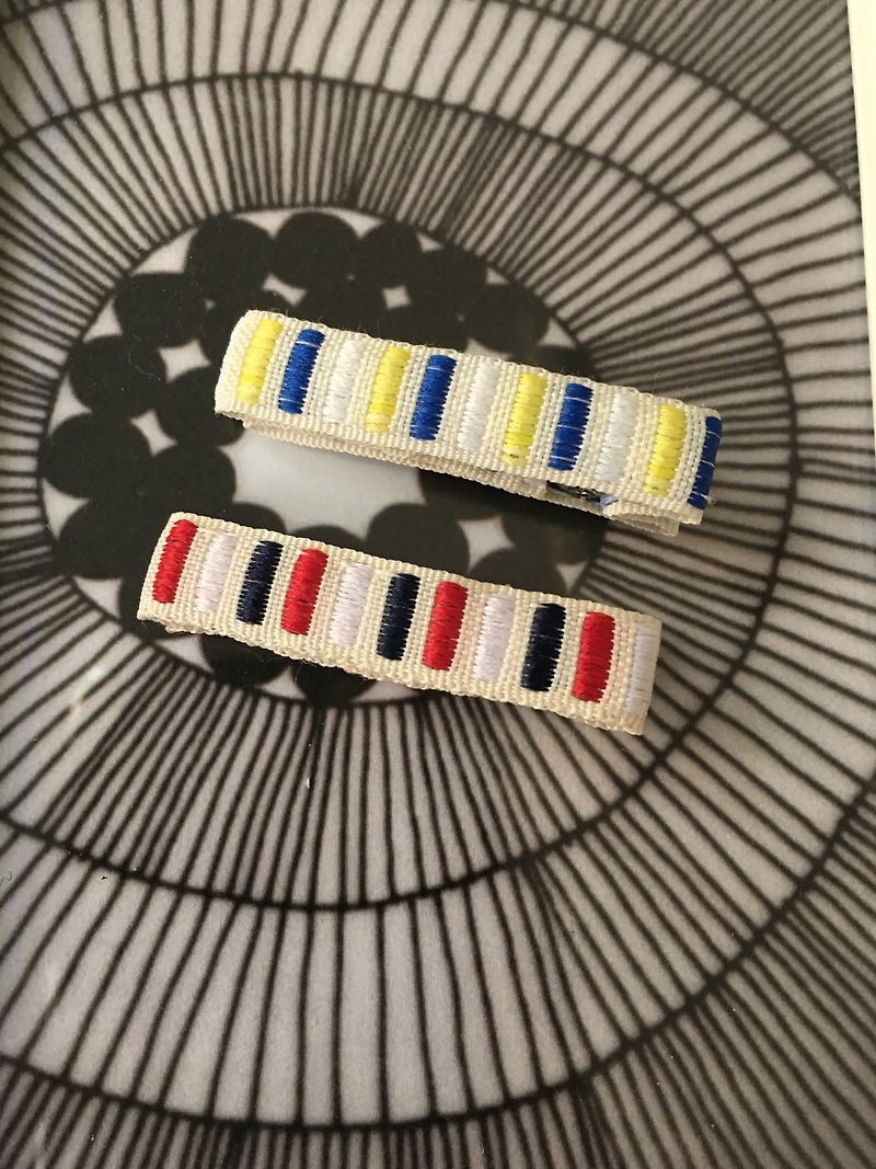 Simple stripes. All-inclusive side hairpin - เครื่องประดับ - เส้นใยสังเคราะห์ หลากหลายสี
