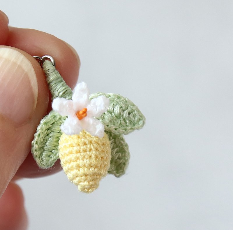 Summer Refreshing Lemon Earrings S/ Embroidery Thread / HandCrochet/ EarClip OK - ต่างหู - งานปัก สีเหลือง