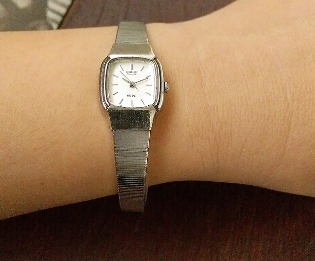 Early ladies quartz watch] SEIKO SX Seiko watch quartz watch old watch -  Shop Vintage Jewelry old-time-corner Women's Watches - Pinkoi