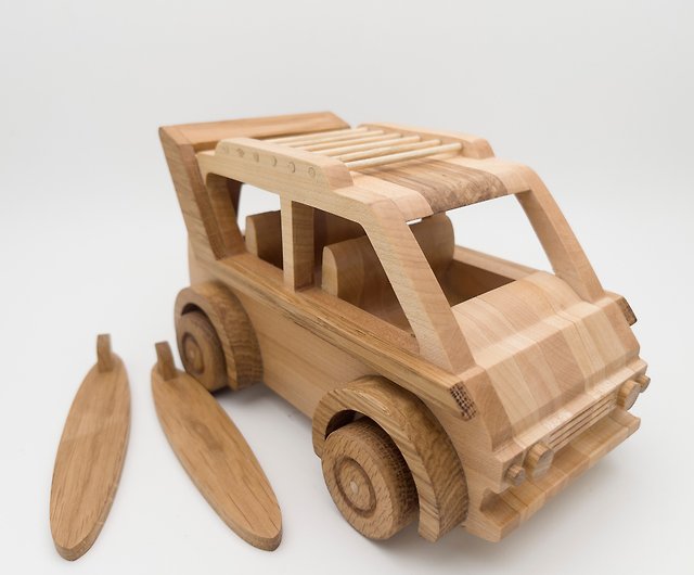 木のおもちゃ、木の車のおもちゃ、オーガニックの赤ちゃんのおもちゃ 