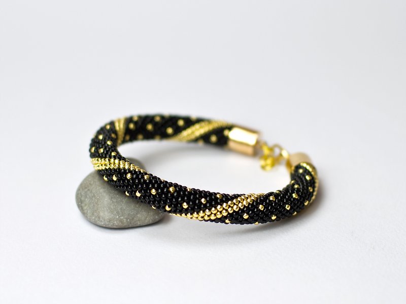 Diy kit bracelet, Black gold bracelet, DIY kit beaded bracelet, Kit to make - เย็บปัก/ถักทอ/ใยขนแกะ - แก้ว สีดำ