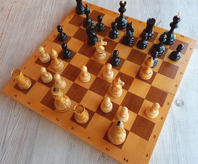 Romanian Tournament Weighted Wooden Chess Set