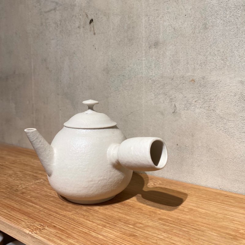 Electric pottery/tea set/white mist tea mat side handle - ถ้วย - ดินเผา ขาว