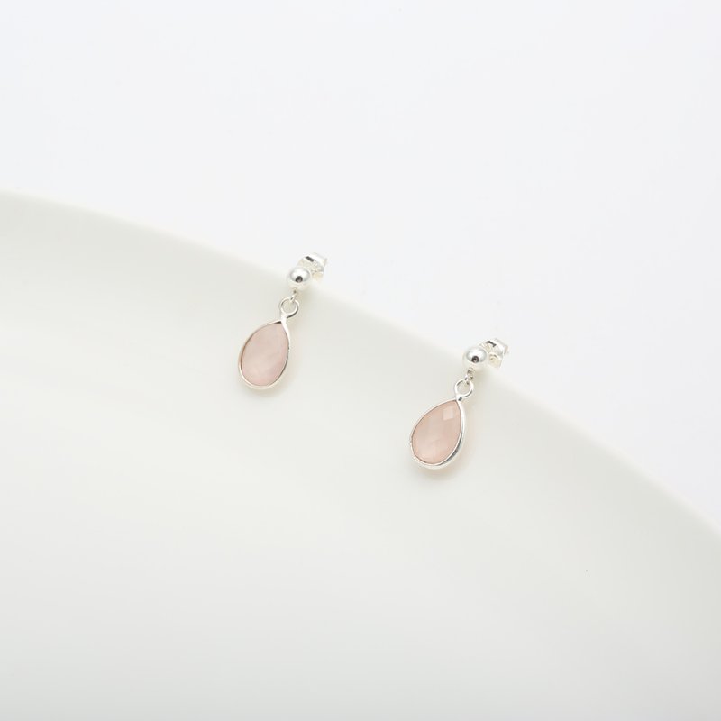 【Angel & Me】Rose Quartz Crystal Raindrop earrings (changeable ear clips) - ต่างหู - คริสตัล สึชมพู