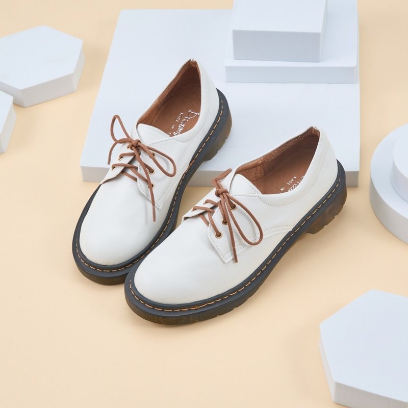 Arch Support_Round Toe Plain Stitched Derby Shoes Off-White - รองเท้าอ็อกฟอร์ดผู้หญิง - หนังแท้ ขาว