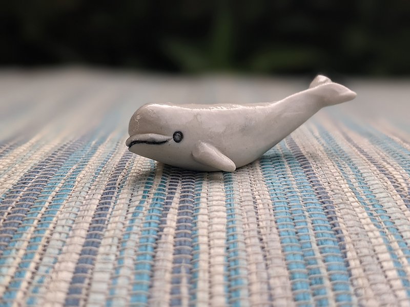 Whale Birth Whale World-Hand Pinch Pottery Little Beluga (small) - Items for Display - Porcelain White