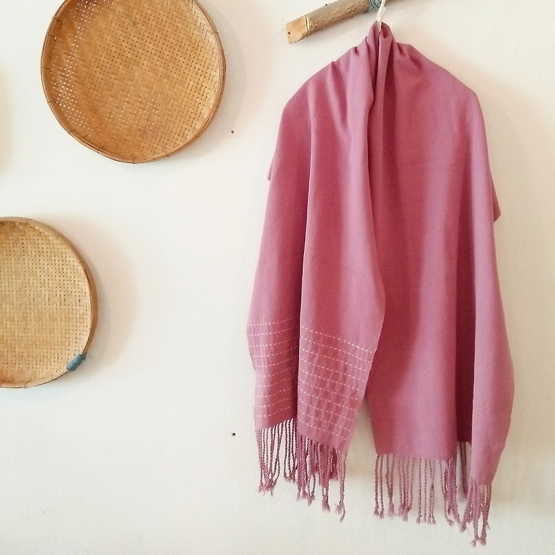 Thai vegetable dye embroidery shawl / hand-woven / 164cm / pink - Knit Scarves & Wraps - Cotton & Hemp Pink