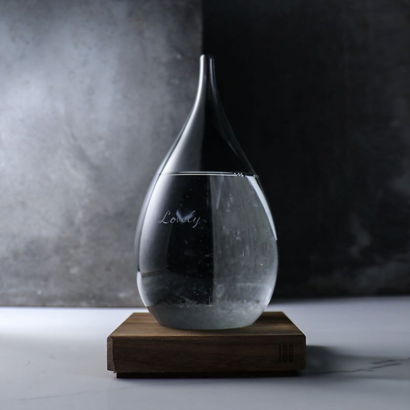 20.5cm [Japan imported Tempo Drop Dawn weather bottle] black night water drop weather ball custom - Items for Display - Glass Gray
