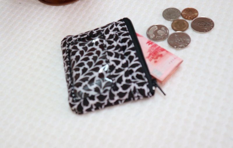 黑色樹葉 悠遊卡證件零錢包 證件套 小錢包 名片夾 識別證 - 證件套/識別證套 - 棉．麻 