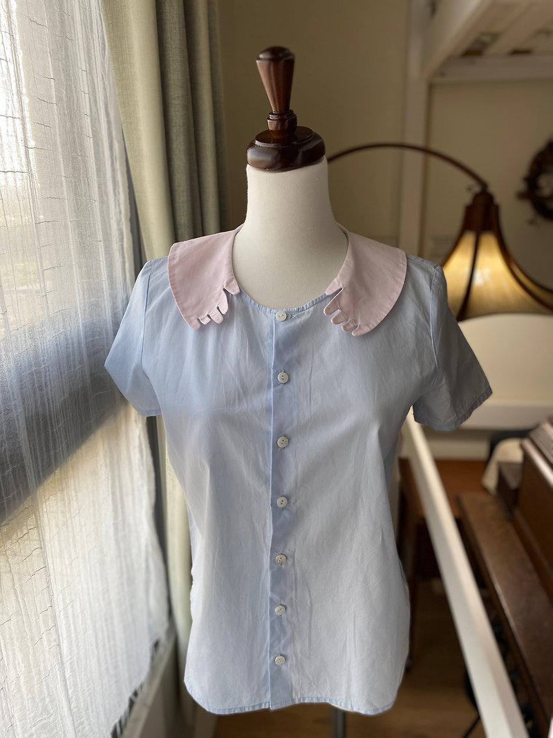 Hand-collar water blue short-sleeved top - เสื้อเชิ้ตผู้หญิง - ผ้าฝ้าย/ผ้าลินิน ขาว