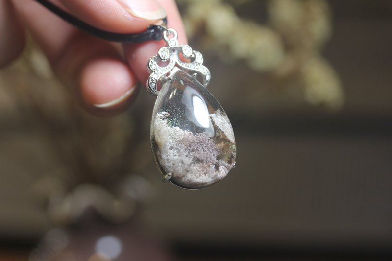 Natural Ghost Crystal Pendant Strange Stone Pendant Internal Mountain View Beautiful S925 Silver Inlay - Necklaces - Jade Transparent