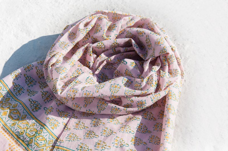 Hand-woven pure cotton silk scarf/handmade woodcut printed plant-dyed scarf/vegetable dyed cotton silk scarf-pink fringed flowers - ผ้าพันคอ - ผ้าฝ้าย/ผ้าลินิน สึชมพู