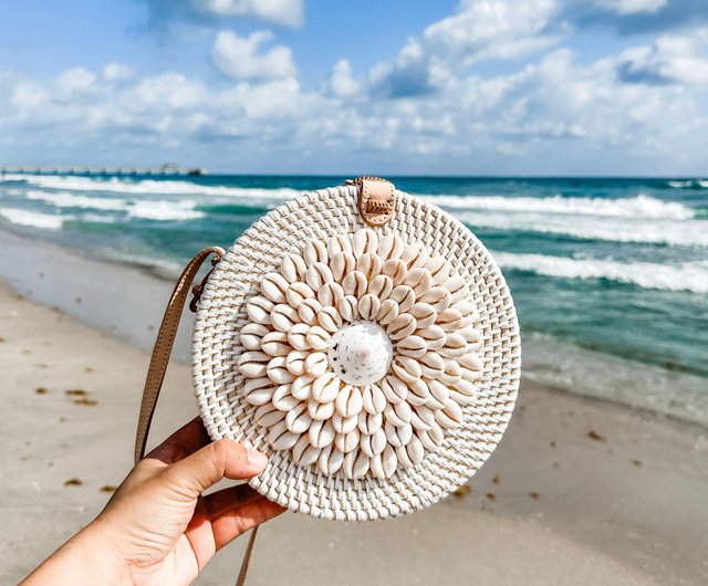 Round rattan bag online bali