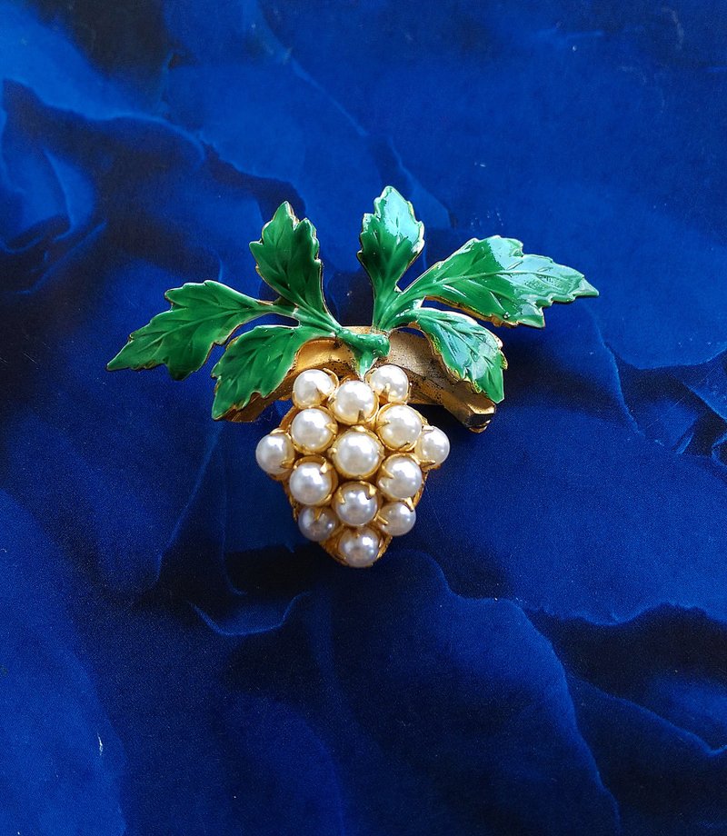 Vintage Jewelry 西洋古董飾品 Sandor 珍珠蘿蔔 小巧 別針 - 徽章/別針 - 其他金屬 金色