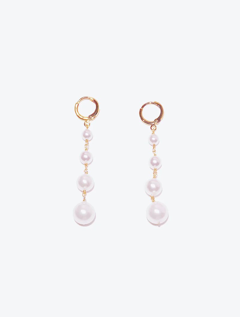 The Morning of the Rising—Four Gradient Size Pearl Earrings Girls Ritual Gift - ต่างหู - วัสดุอื่นๆ 